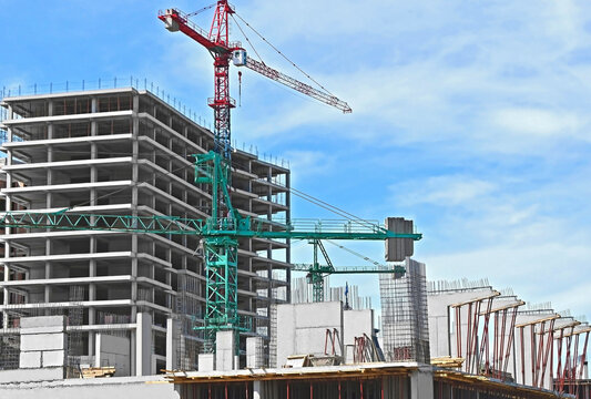 Multistage monolithic residential construction