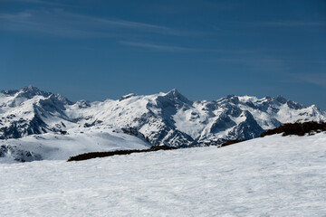 Fototapeta premium Pyrenees mountains covered in snow on a sunny winter day
