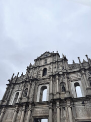 Fototapeta premium Historic Ruins of St. Paul's Cathedral in Macau on a cloudy day