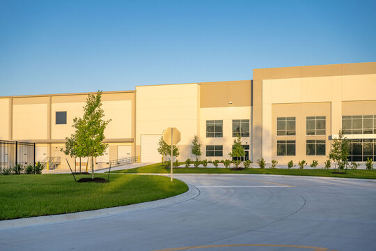 commercial warehousecommercial, warehouse, building, architecture, house, hotel, construction, sky, city, office, tree, residential, palm, estate, garden, residence, window, property, buildings, condo