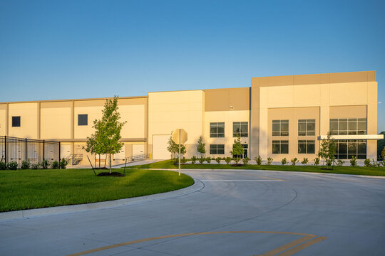 commercial warehousecommercial, warehouse, building, architecture, house, hotel, construction, sky, city, office, tree, residential, palm, estate, garden, residence, window, property, buildings, condo