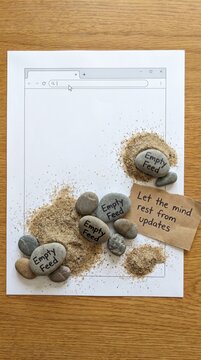 Embrace Digital Detox with Stones and Sand, Letting the Mind Rest from Updates