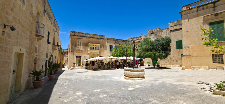 Mesquita Square and St Augustine's well in Mdina, Malta island, Europe