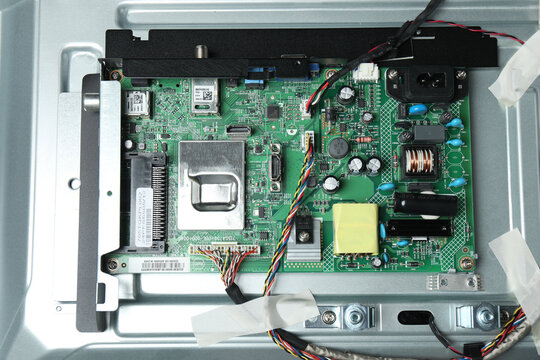 Microchips, the contents of a computer part, a chip, an electrician, equipment.
