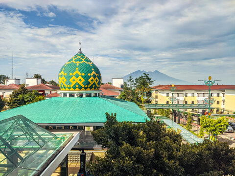 Office district in Indonesia centered around a mosque, reflecting the integration of workplaces, community spaces, and Islamic architecture in the world's largest Muslim-majority nation.