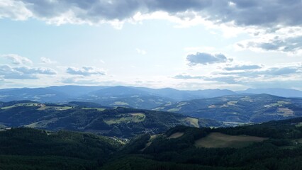 Obraz premium Bucklige Welt, Edlitz mit Blickrichtung Wiener Alpen, Landschaft in Niederösterreich 