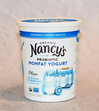 Nancy's Organic Fat Free Plain Yogurt
