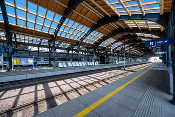 Białystok Main Railway Station, Białystok, Poland © Tomasz Warszewski