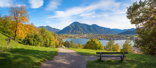 Obraz premium view of Wallberg and Lake Tegernsee; Bavarian landscape in brilliant autumn colors.