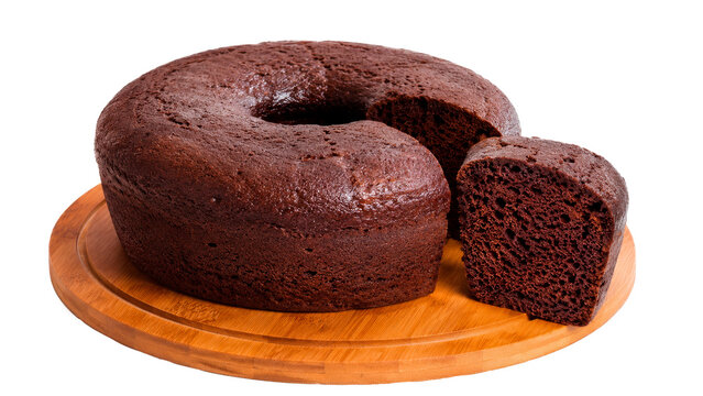 Bolo de chocolate caseiro em prato de madeira. Comida caseira. 