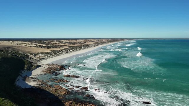 Daly Head Road Beach, White Hut, Yorke Peninsula, South Australia &ndash; 4K aerial drone view of pristine beach, sand dunes and Southern Ocean coastline near Dhilba Guuranda&ndash;Innes National Park