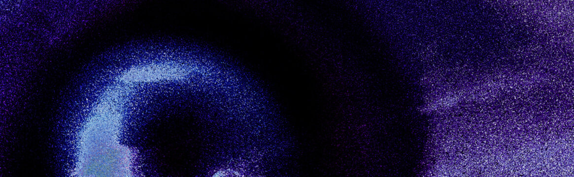 Arri&egrave;re-plan d&rsquo;univers num&eacute;rique abstrait avec nuages de n&eacute;buleuse lumineux, parfait pour cr&eacute;ations spatiales, science-fiction et design visuel professionnel.