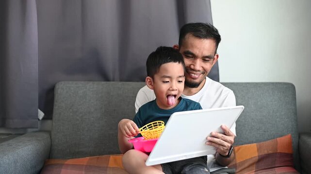 Father and son Magnetic Drawing Board is an erasable toy for kids to write and draw.