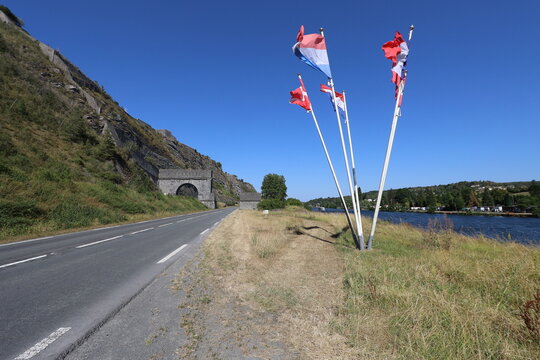 La porte de France, ancienne porte de ville, ville de Givet, d&eacute;partement des Ardennes, France