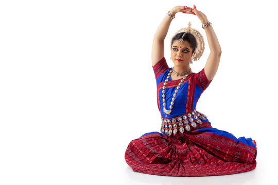 Odissi dancer performing nayika mudra
