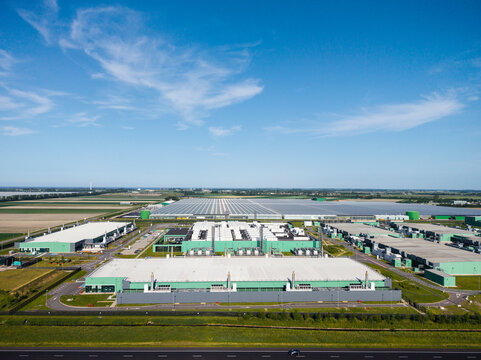 Modern data center facility operates in Middenmeer the Netherlands