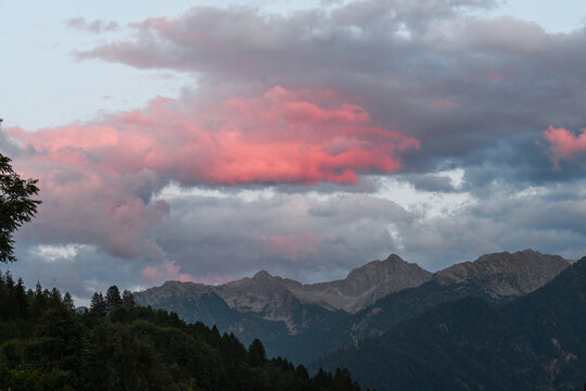 montagna al tramonto val di sole dolomiti 