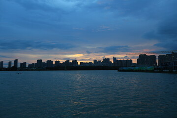 Fototapeta premium new york city skyline at sunset