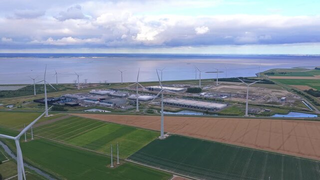 Google data center in eemshaven using wind turbine energy