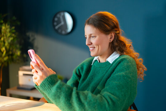 Reading a Message on a Smartphone
