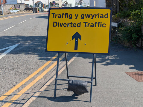 Bilingual English and Welsh Diverted Traffic Road Sign on a UK Street