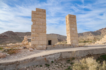 Fototapeta premium Remnants of buildings at Rhyolite ghost town, Nevada