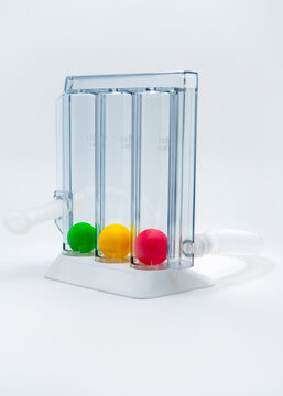 Medical incentive spirometer for deep inspiration therapy and pulmonary rehabilitation, respiratory training equipment used by patients after surgery. enhance lung capacity and breathing performance.