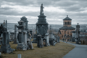 Obraz premium wide angle view of Glasgow Necropolis and Glasgow Cathedral area at overcast weather
