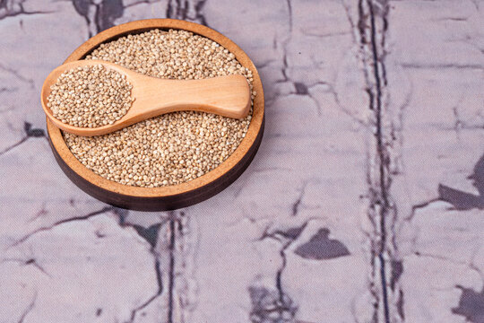 Chenopodium quinoa - Organic quinoa seeds