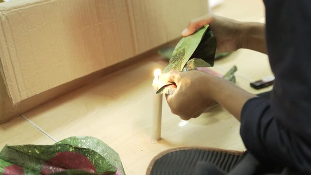 mothers make some handicraft on the handicraft class	