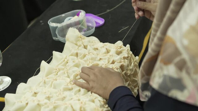 mothers make some handicraft on the handicraft class	