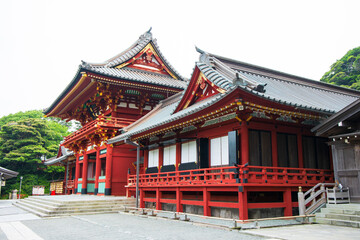 Obraz premium 日本の風景・初夏 神奈川県鎌倉市 鶴岡八幡宮 本宮