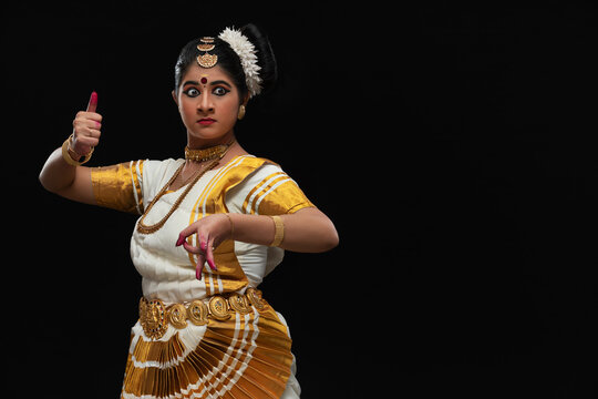 Mohiniattam dancer representing Goddess Durga in her dance