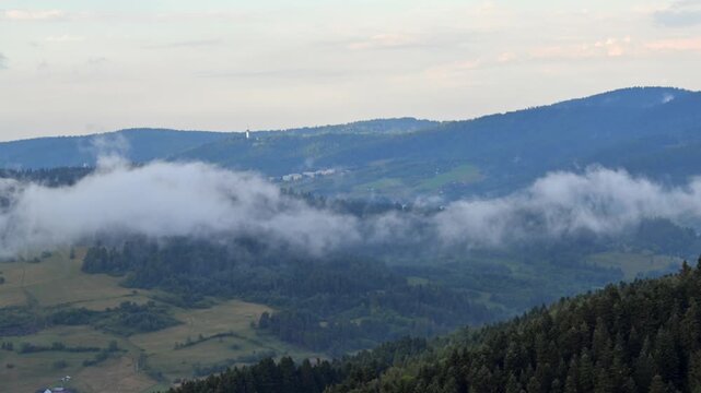 Beskid Sądecki, Chmury, natura relaks,