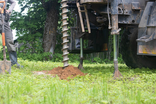 drilling equipment for geological soil exploration