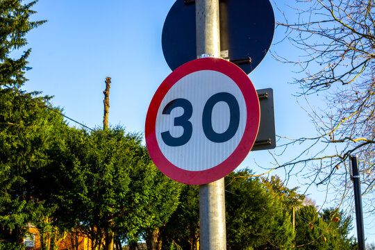 30mph speed limit road sign