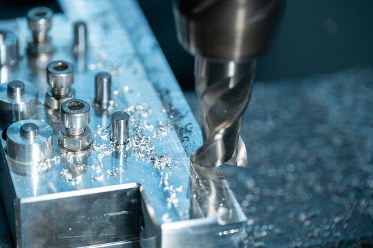 Milling machine, metal machining, aluminum and steel	