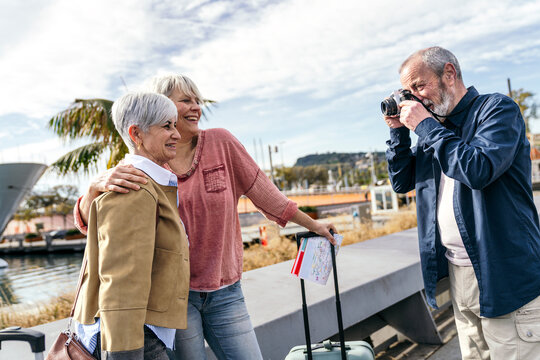 Seniors enjoying travel and photography together