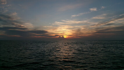 Obraz premium sunset over the ocean