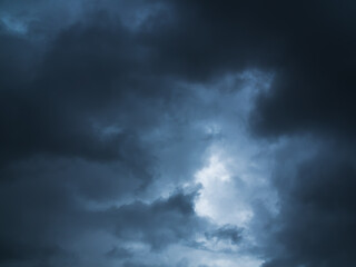 Obraz premium Cloud storm sky dark rain lightning thunder stormy typhoon nature light scene rainy atmosphere damage effect carbon dioxide dust air pollution 2.5 Pm, texture nature windstorm weather skyscape