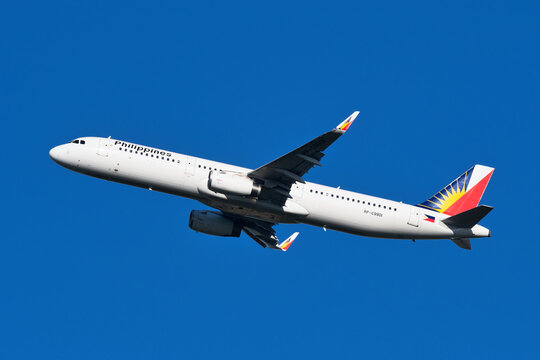 Philippine Airlines Airbus A321-200 (RP-C9901) passenger plane climbing after takeoff at Narita International Airport