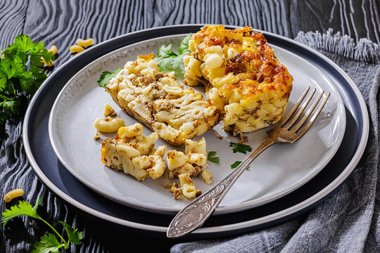 Golden Baked Beef Macaroni And Cheese Casserole