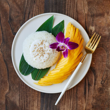 Thai traditional Mango sticky rice