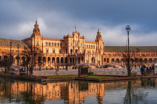 Plaza de Espa&ntilde;a, in Seville Spain
