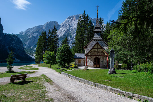 small church in th Dolomites
