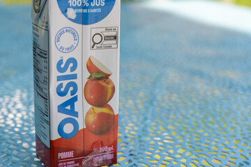 Obraz premium close-up of a juice box (with label in French), Toronto