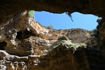Höhle bei Carvoeiro an der Algarve © Fotolyse