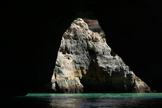 H&ouml;hle bei Carvoeiro an der Algarve