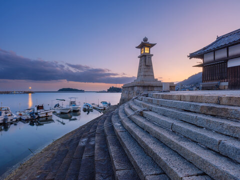 広島_鞆の浦漁港の夕焼け風景