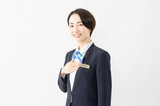 制服を着た受付係の女性　ジョブイメージ